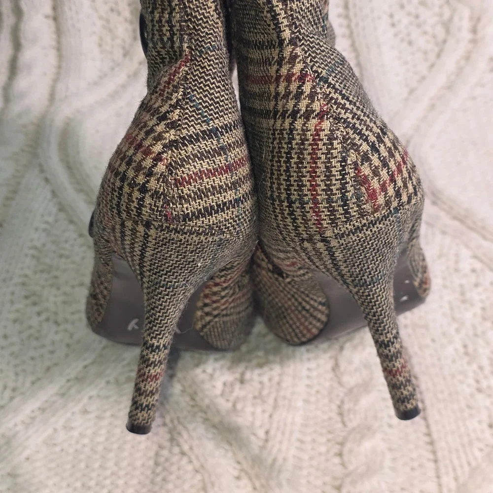 Diba‎ Plaid Stiletto Ankle Boots Booties Wool Like Red Brown Button Women 8.5